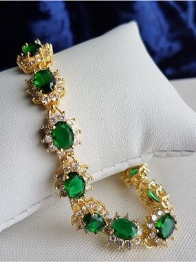 Swarovski Elements 18k Gold Plated Emerald Green Diana
Tennis Bracelet NEW